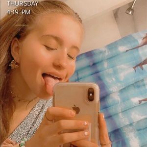 Meet your Posher, Megan